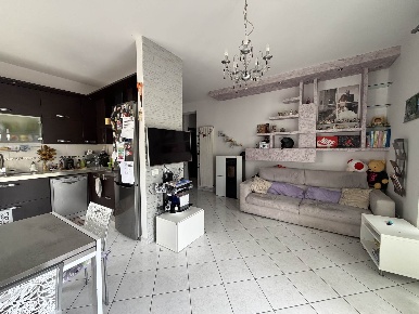 Foto Appartamento in Via Flaminia Sud 50/A, Foligno di 70 m² con 4 locali
