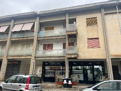Foto Appartamento in Piazzale Piazza Armerina 45, Palermo di 136 m²