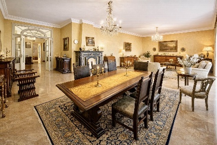 Foto Appartamento a Arona Centro di 140 m² con 5 locali in affitto