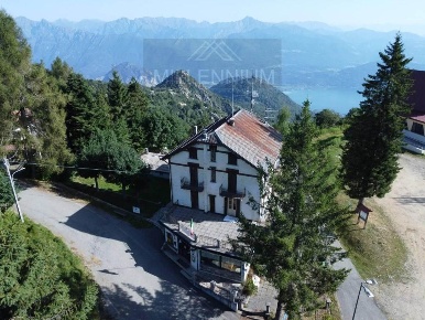 Foto Appartamento a Stresa Centro di 1100 m² con 25 locali in vendita