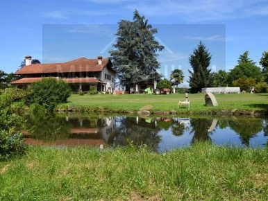Foto Rustico a Arona di 600 m² con 20 locali in vendita
