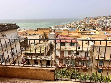 Foto Appartamento in Via Mori  2, Sciacca Centro di 132 m² con 5 locali