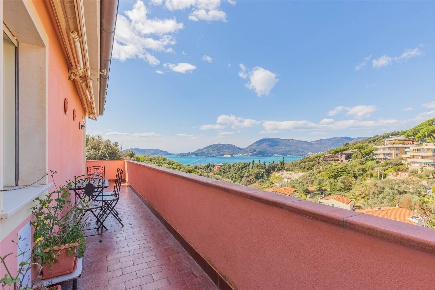 Foto Appartamento a Lerici Baia Blu, Pozzuolo, Tre Strade di 95 m²