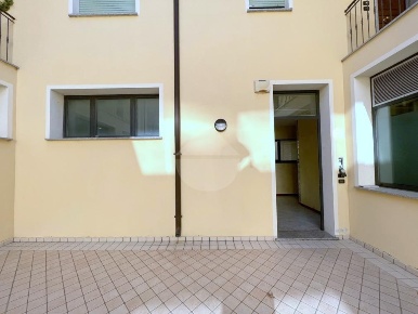 Foto Ufficio in Via Roma, Boara Pisani di 70 m² con 3 locali in affitto