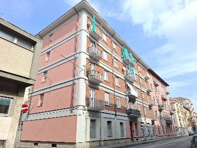 Foto Appartamento in corso galileo ferraris, Asti di 100 m² con 4 locali