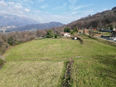 Foto Terreno edificabile in Via Gambirago, Pontida di 5455 m² in vendita
