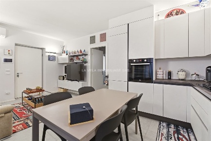 Foto Appartamento a Desenzano del Garda di 65 m² con 3 locali in vendita