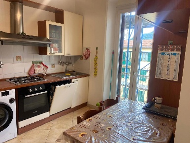 Foto Appartamento a La Spezia Centro Storico di 106 m² con 5 locali