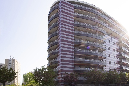 Foto Appartamento in Via Bisnati 3, Milano Niguarda di 76 m² con 3 locali