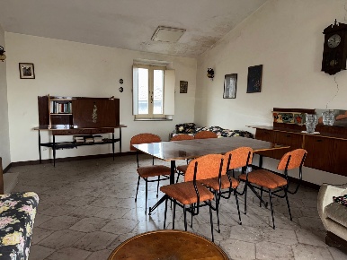 Foto Appartamento in Via San Salvatore 39, Vasanello di 98 m² con 4 locali