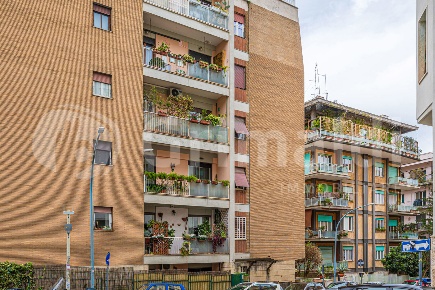 Foto Appartamento in Via Teodosio Macrobio 13, Roma Balduina di 99 m²