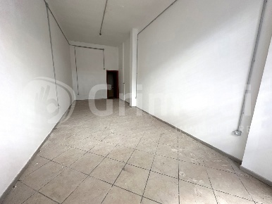 Foto Negozio in Via Roma 464, Pomigliano d'Arco Centro di 35 m² in vendita