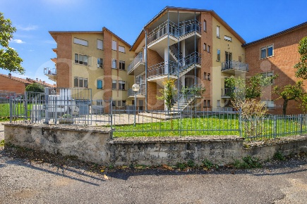 Foto Appartamento in Via Cimarosa 2, Gubbio Centro di 70 m² con 3 locali