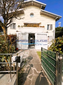 Foto Appartamento in Via Monte Cimone 12, Cervia Centro di 84 m² in vendita