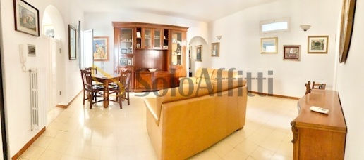 Foto Appartamento in Via Quintino Sella 209, Bari Murat di 115 m²