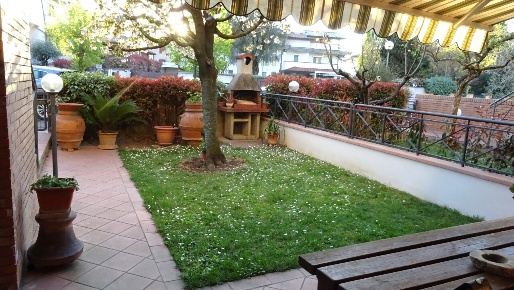 Foto Villa a schiera in Via F. Caracciolo, Campi Bisenzio di 207 m²