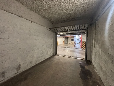 Foto Posti auto in Via Carlo Alberto 29, Torino Via Roma di 16 m²