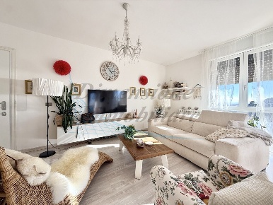 Foto Appartamento in Piazza Giosuè Carducci, Rosignano Marittimo di 95 m²