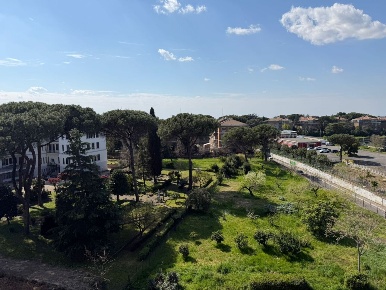 Foto Attico in Via dei Gandolfi, Roma di 140 m² in vendita