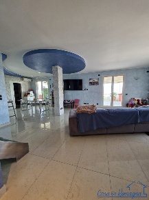 Foto Appartamento in Via del Sole, Rimini Cerasolo di 287 m² con 5 locali