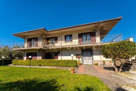 Foto Villa unifamiliare in Strada Comunale Calderara 5, Randazzo di 223 m²