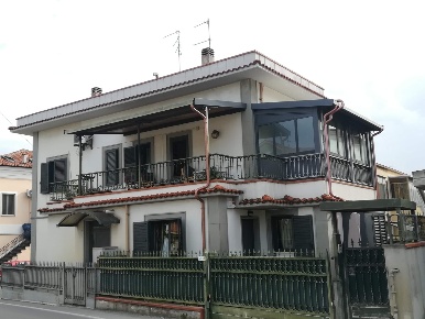 Foto Appartamento a Pescara Ospedale di 150 m² con 6 locali in affitto