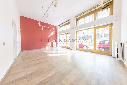 Foto Locale commerciale in Viale Certosa 282, Milano di 65 m² con 3 locali