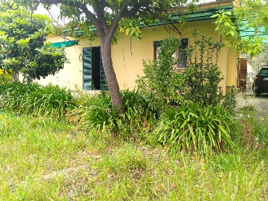 Foto Villa unifamiliare a Pietrasanta di 90 m² con 5 locali in vendita