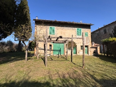Foto Casa indipendente a Casole d'Elsa di 200 m² con 5 locali in vendita