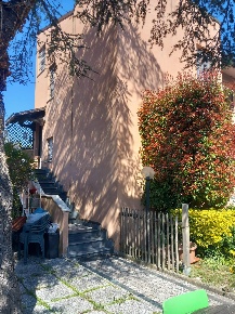 Foto Villa unifamiliare a Pisa La Vettola di 148 m² con 5 locali in vendita