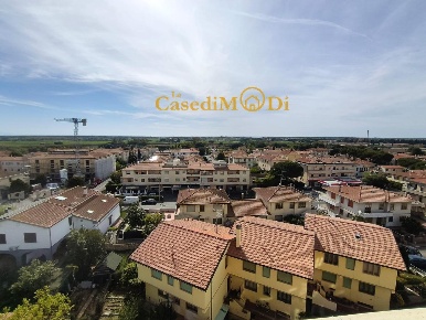Foto Appartamento a Cecina Cecina Centro di 140 m² con 8 locali in vendita