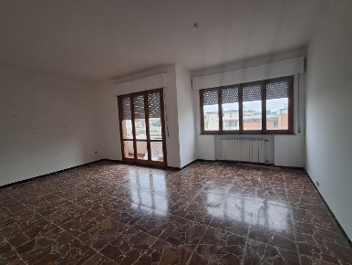 Foto Appartamento a Ponsacco Centro di 240 m² con 10 locali in vendita