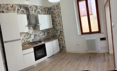 Foto Appartamento a Pisa San Francesco di 110 m² con 5 locali in affitto