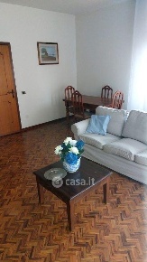 Foto Villa bifamiliare a Santo Stefano di Magra Centro di 100 m² in affitto