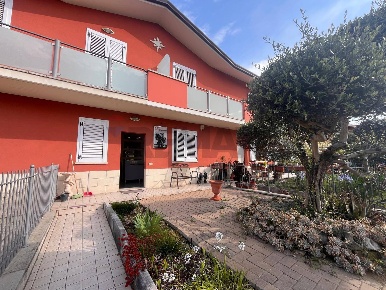 Foto Laboratorio in Via Cipresso 6/C, Bastia Umbra Bastia di 50 m²