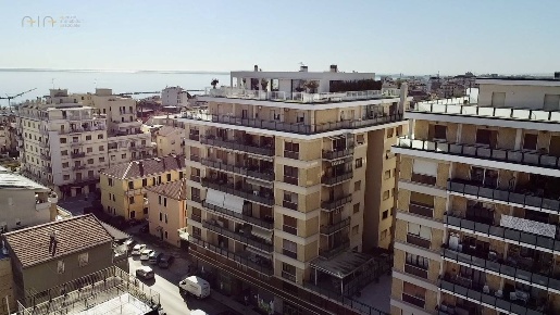 Foto Appartamento in Via Abruzzi 26, San Benedetto del Tronto di 265 m²