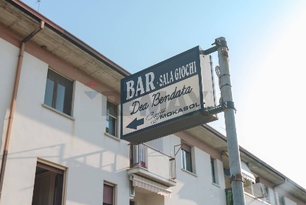 Foto Bar in Via II Giugno 56, Ospitaletto di 60 m² con 1 locali in vendita