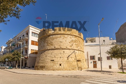 Foto Casa indipendente in Piazza XX Settembre 104, Mola di Bari Centro