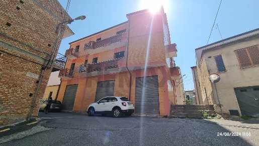 Foto Casa indipendente in via Piave, Roggiano Gravina di 600 m² in vendita