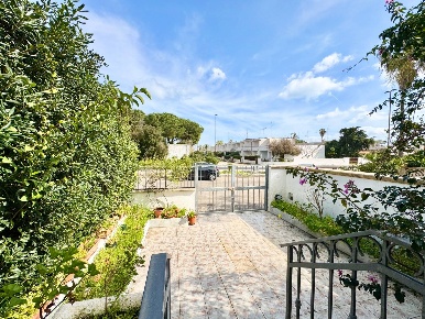 Foto Villa a schiera in viale dei Sultani snc, Melendugno Torre Saracena