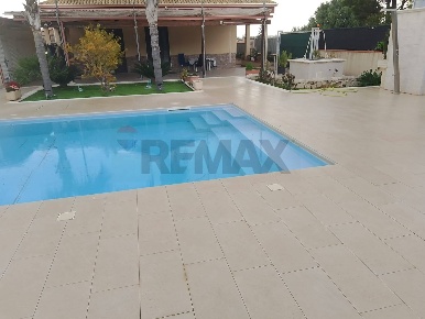 Foto Villa unifamiliare in via Ecuador, Vittoria di 121 m² con 6 locali