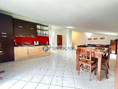 Foto Appartamento in Via Lago, Montignoso Marina Verde, Renella di 70 m²