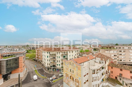 Foto Appartamento in Via Gera, Conegliano Centro di 139 m² con 7 locali