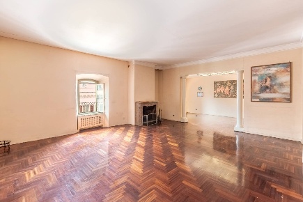 Foto Appartamento in Via Piave, Roma Sallustiano di 220 m² con 6 locali