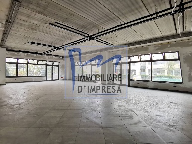 Foto Ufficio in Strada Burla, Parma Paradigna - Centro Torri di 1000 m²