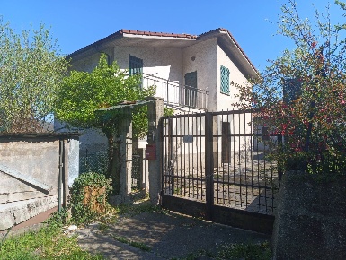 Foto Casa indipendente in Via Fornace 10, Cairo Montenotte Centro di 180 m²