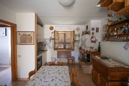 Foto Appartamento in Località santa Croce 18, Arcevia di 70 m² con 4 locali