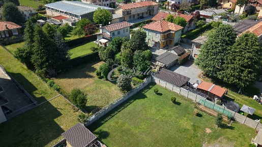 Foto Casa indipendente in Via Antonio Stoppani, Mariano Comense Centro