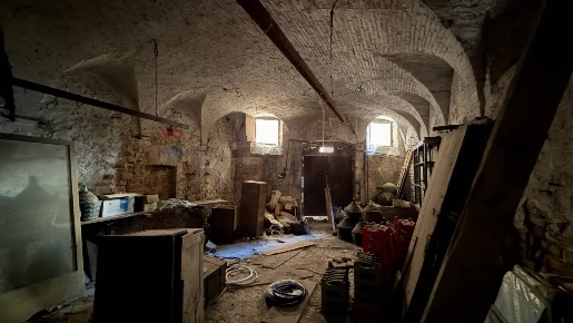 Foto Laboratorio in Via del Mercato 1, Foligno Centro Storico di 150 m²