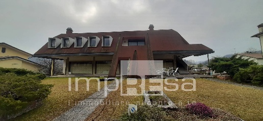 Foto Attività commerciale a Miane Centro di 1400 m² in vendita